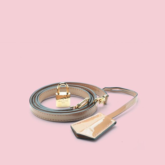 LIKE NEW - Louis Vuitton Monogram Vernis Alma BB - Picture 7 of 13